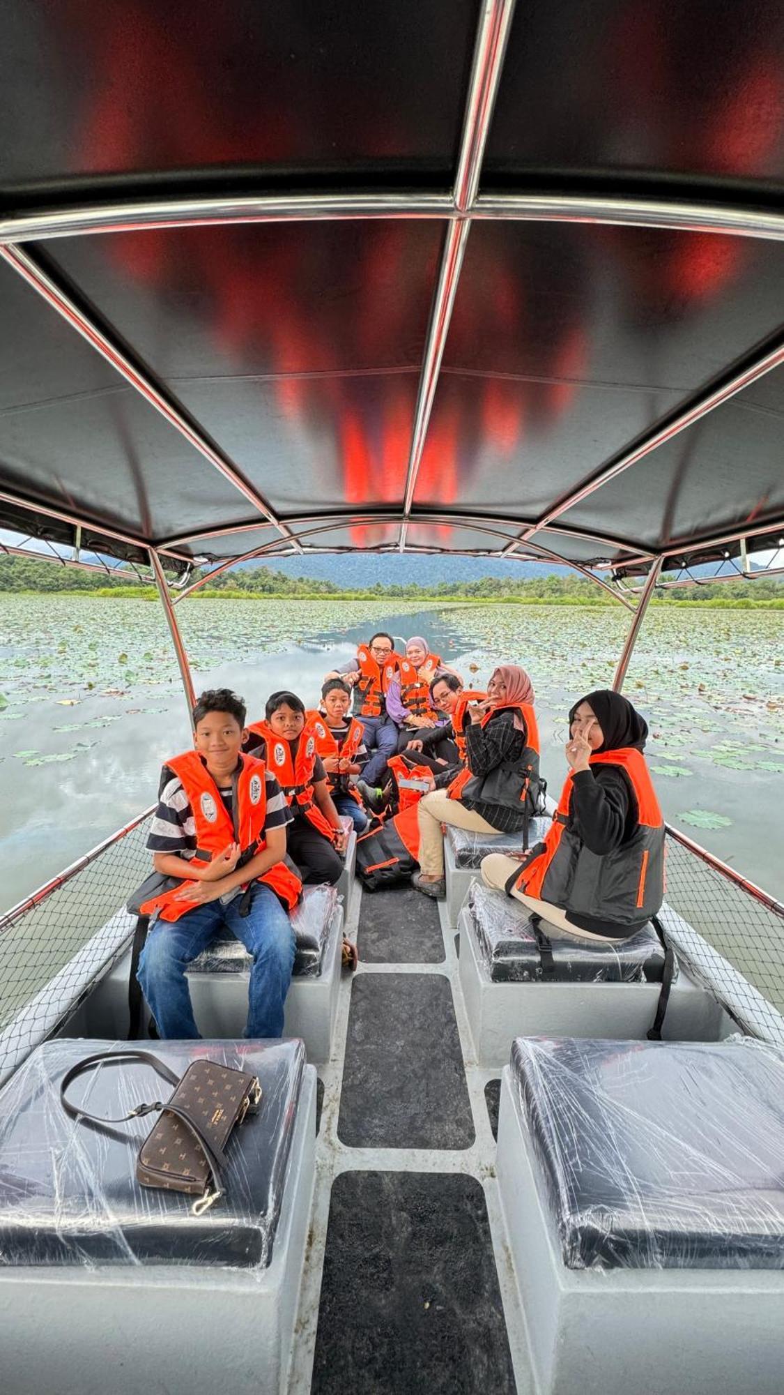 Hotel Branda Kampung Sumpitan Lenggong Tiada Sungai Kampong Ulu Jepai Esterno foto